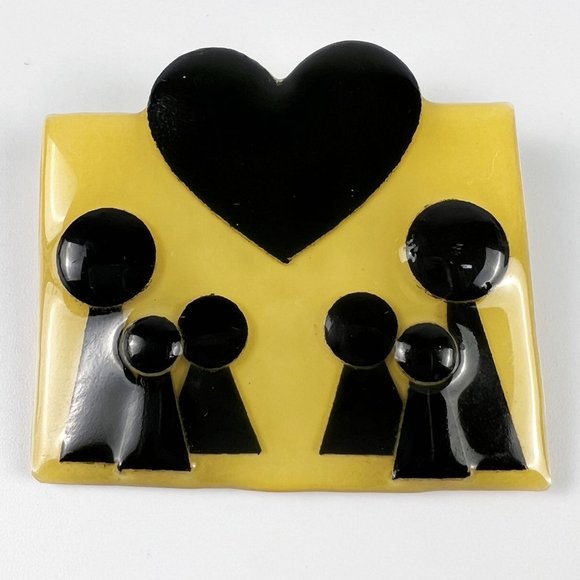 Vintage People Pins by Lucinda Heart Family Families - Picture 1 of 2